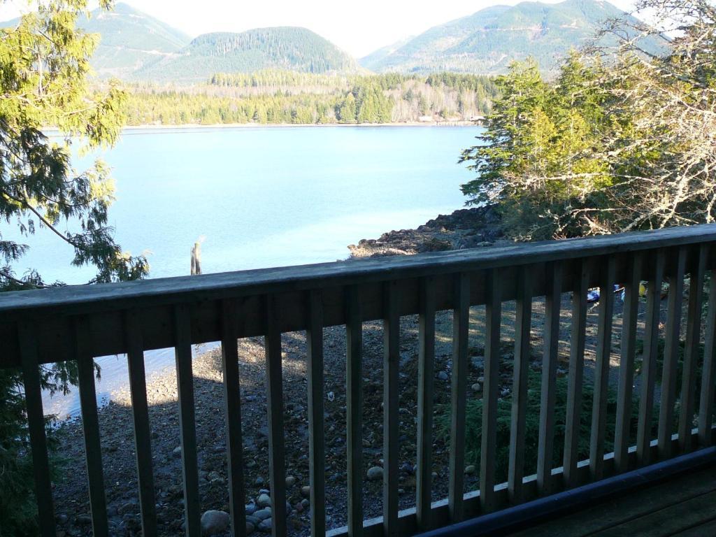 203 At Water'S Edge Apartment Ucluelet Luaran gambar