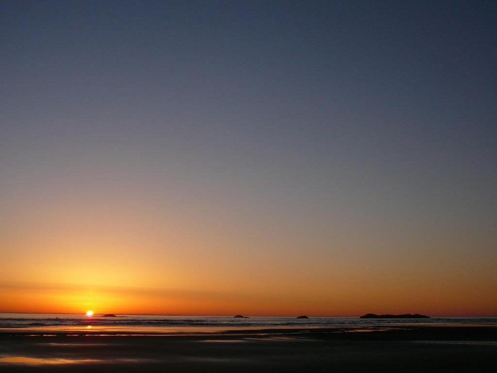 203 At Water'S Edge Apartment Ucluelet Luaran gambar